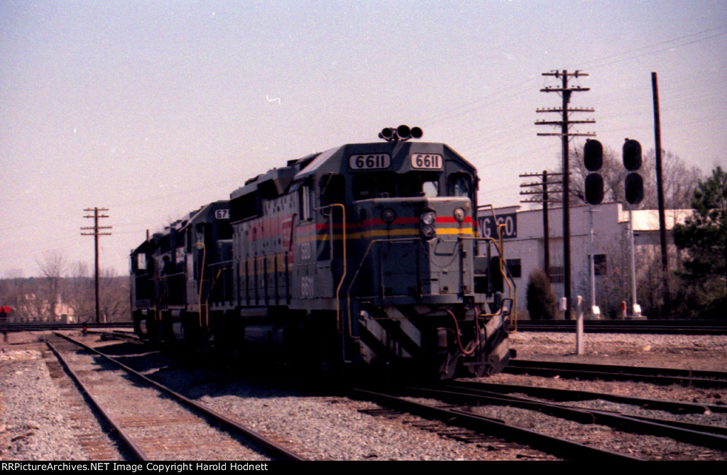 SBD 6611 is the last of 3 units at the north end of Seaboard Yard